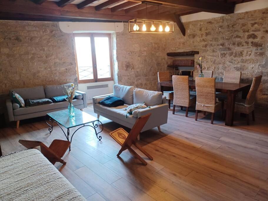 Les Hauts De *